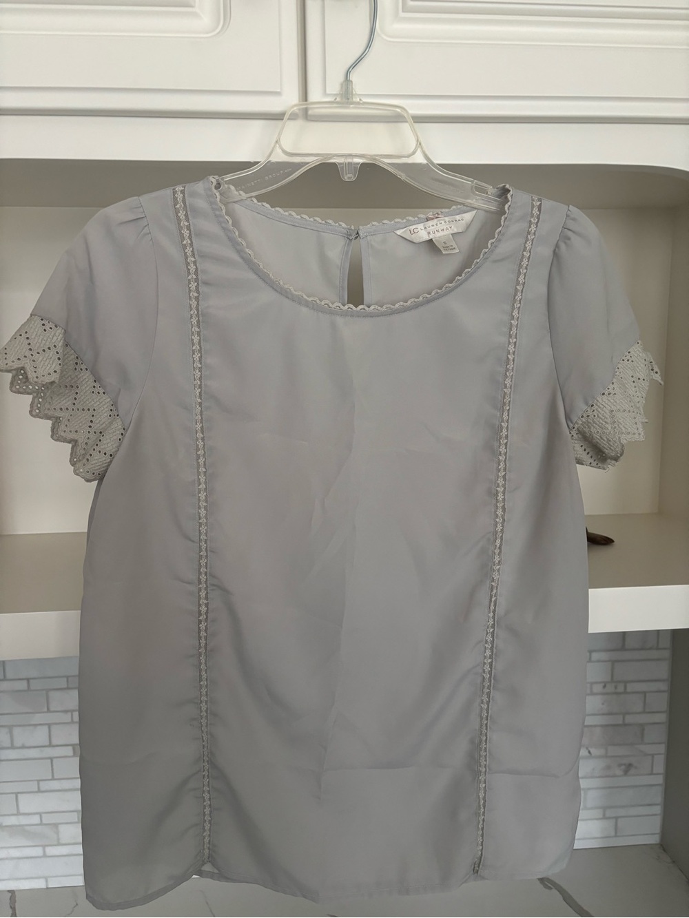 LC Lauren Conrad Light Gray Lace-Trim Short Sleeve Top Blouse